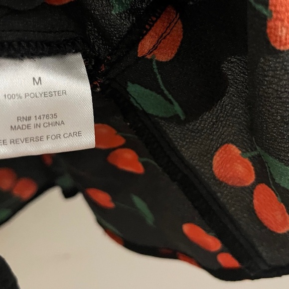 Romeo & Juliet couture cherry print ruffle to crop blouse  cherrycoded girly - Picture 4 of 6